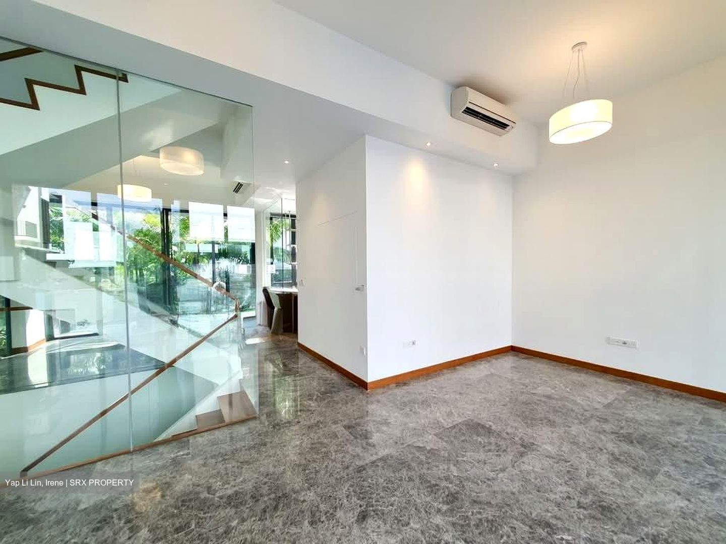 Alana (D28), Terrace #585010681